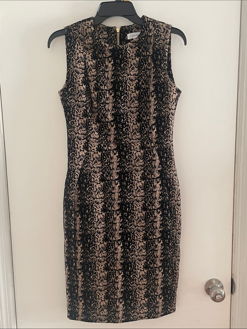 Calvin Klein Black and Beige Patterned Sleeveless Midi Dress